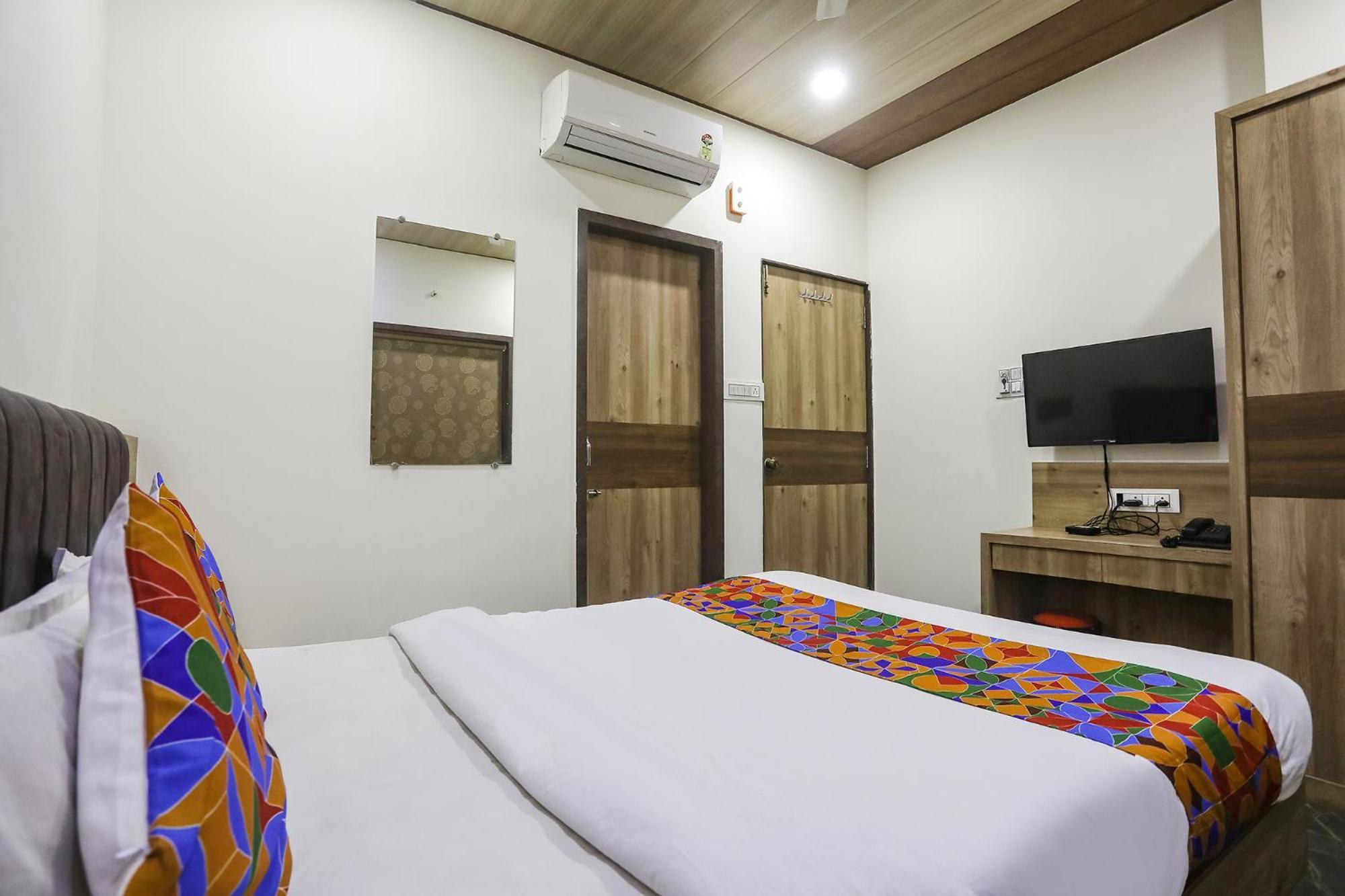Fabhotel Vedanta Inn - Nr Sitabudli Fort Nagpur Exterior foto